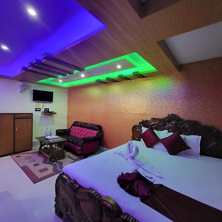 Abhishek Inn ดีกา ภายนอก รูปภาพ