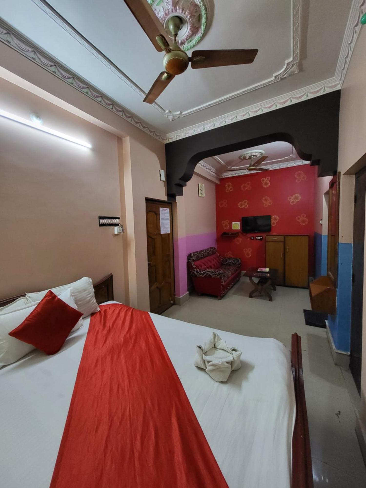 Abhishek Inn ดีกา ภายนอก รูปภาพ