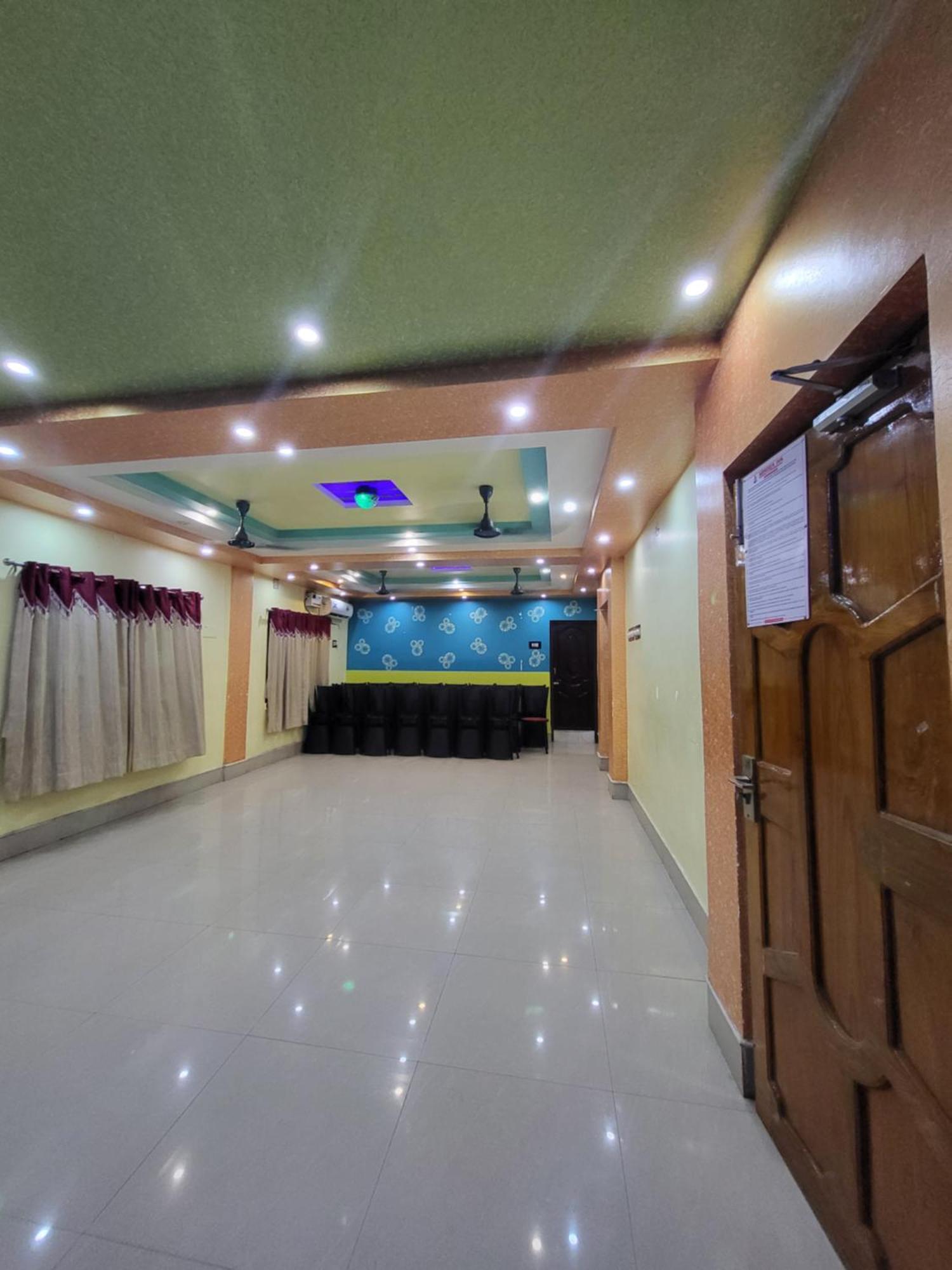 Abhishek Inn ดีกา ภายนอก รูปภาพ