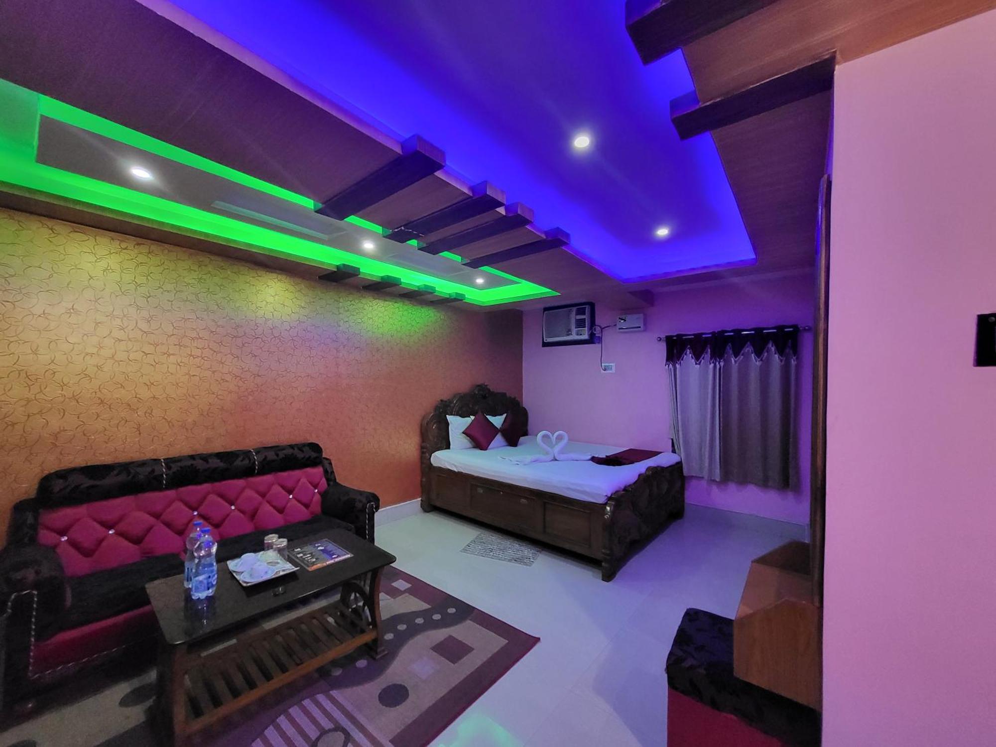 Abhishek Inn ดีกา ภายนอก รูปภาพ