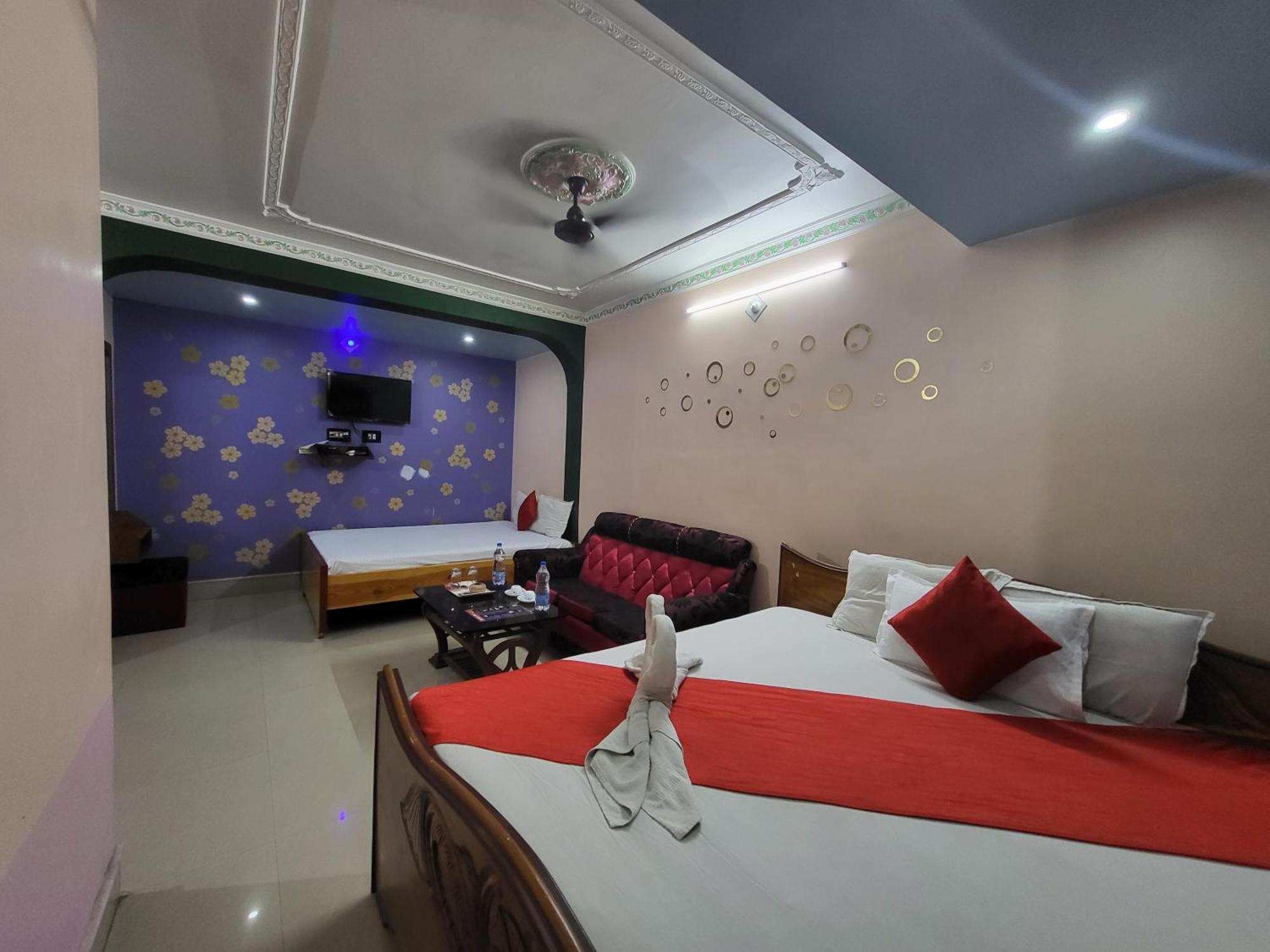 Abhishek Inn ดีกา ภายนอก รูปภาพ